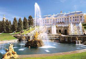 PETERHOF PALACE, ST. PETERSBURG, RUSSIA - 1500 