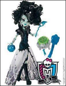 MONSTER HIGH  HALLOWEEN FRANKIE STEIN