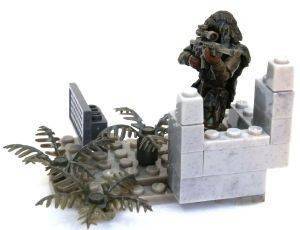 A CALL OF DUTY MEGA BLOKS  CHILLIE SUIT SNIPER