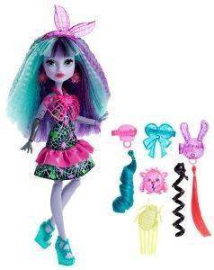 MONSTER HIGH      TWYLA