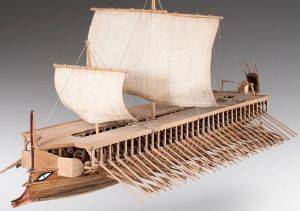 DUSEK 004 TRIREME [1:72]