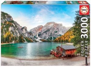 BRAIES LAKE AT AUTUMN EDUCA 3000 