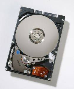 HITACHI 100GB HTE721010 2.5\'\' HDD