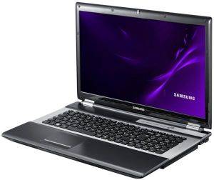 SAMSUNG NP-RF711-S02GR 17.3\'\' INTEL I7-2630QM 6GB 1B NVIDIA GT540M 2GB