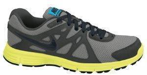 �������� NIKE REVOLUTION 2 MSL ����/�������/������� (USA:9.5, EU:43)