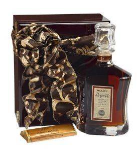 ΥΓΡΟΠΟΙΗΤΗΣ ΣΦΕΝΤΑΜΙ (Μ) + 1Φ METAXA PRIVATE + 2 BARS GODIVA ΥΓΡΟΠΟΙΗΤΗΣ ΣΦΕΝΤΑΜΙ (Μ) + 1Φ METAXA PRIVATE + 2 BARS GODIVA