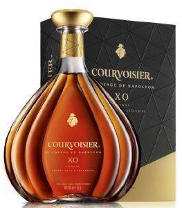 ΚΟΝΙΑΚ COURVOISIER XO VOYAGE DE NAPOLEON 700 ML ΚΟΝΙΑΚ COURVOISIER XO VOYAGE DE NAPOLEON 700 ML