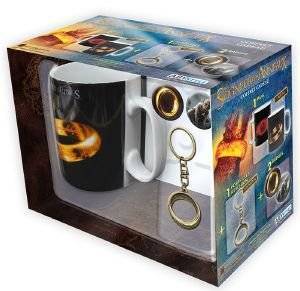 LORD OF THE RING - GIFT BOX MUG + KEYCHAINS + BADGES RING