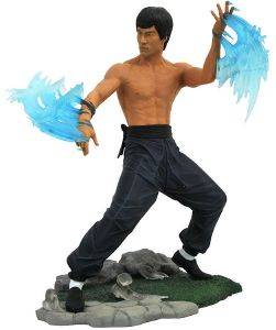 DIAMOND SELECT TOYS - BRUCE LEE GALLERY WATER PVC 23CM FIGURE (DEC182502)