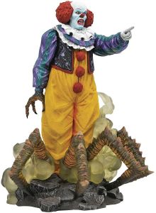 DIAMOND DIAMOND GALLERY - IT 1990 PENNYWISE PVC STATUE (FEB202403)