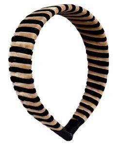 ����� ����